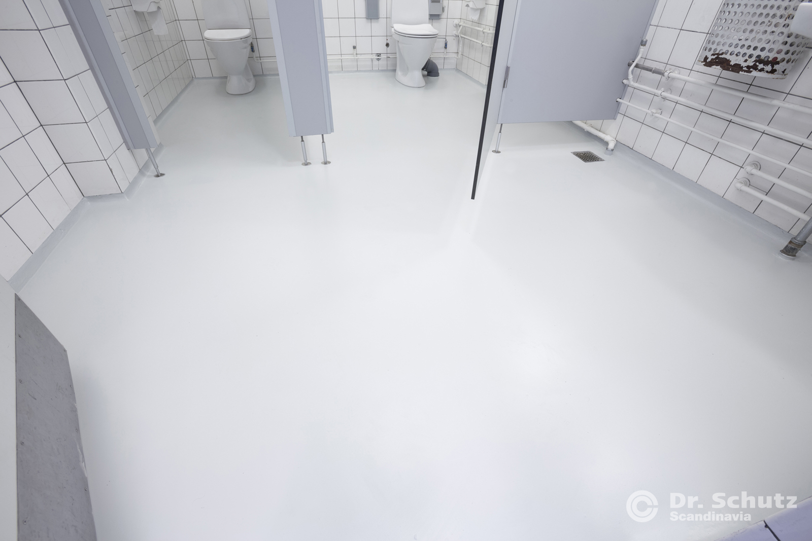 Nachher - Sanitär WC - Vinylboden mit PU-Schutzversiegelung